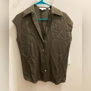 NWT vince. Women’s Blouse XXS